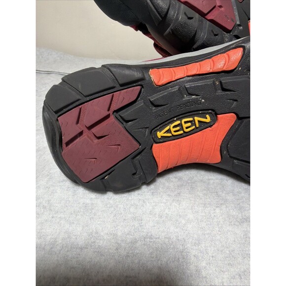Keen Women’s Newport H2 Red Closed Toe Sport Hiking Sandals Size 9 - Picture 7 of 9